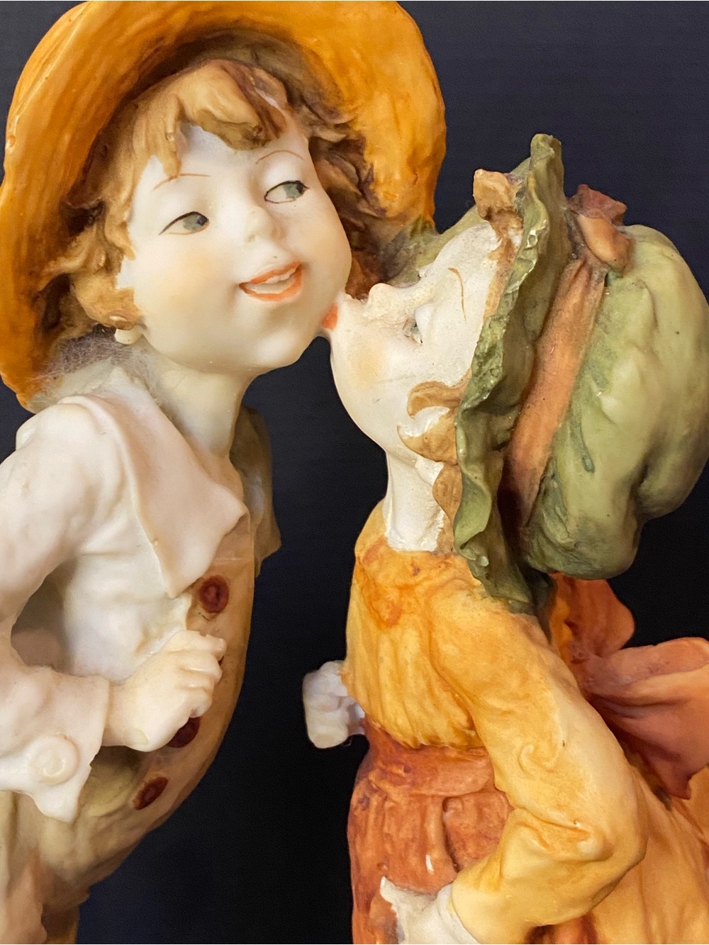 Vintage Style  Figurine “SHY KISS”- Home Art - Picture 2 of 9